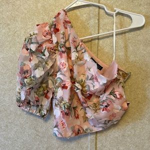 Puff sleeve one shoulder crop top